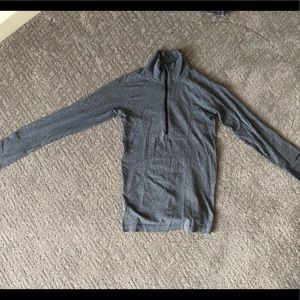 Lululemon Swiftly Tech 1/2 Zip - Size 6 LIKE NEW